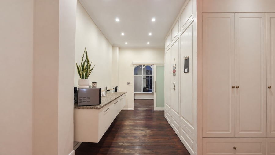 2 Bedroom Property for Sale in Cape Town City Centre Western Cape
